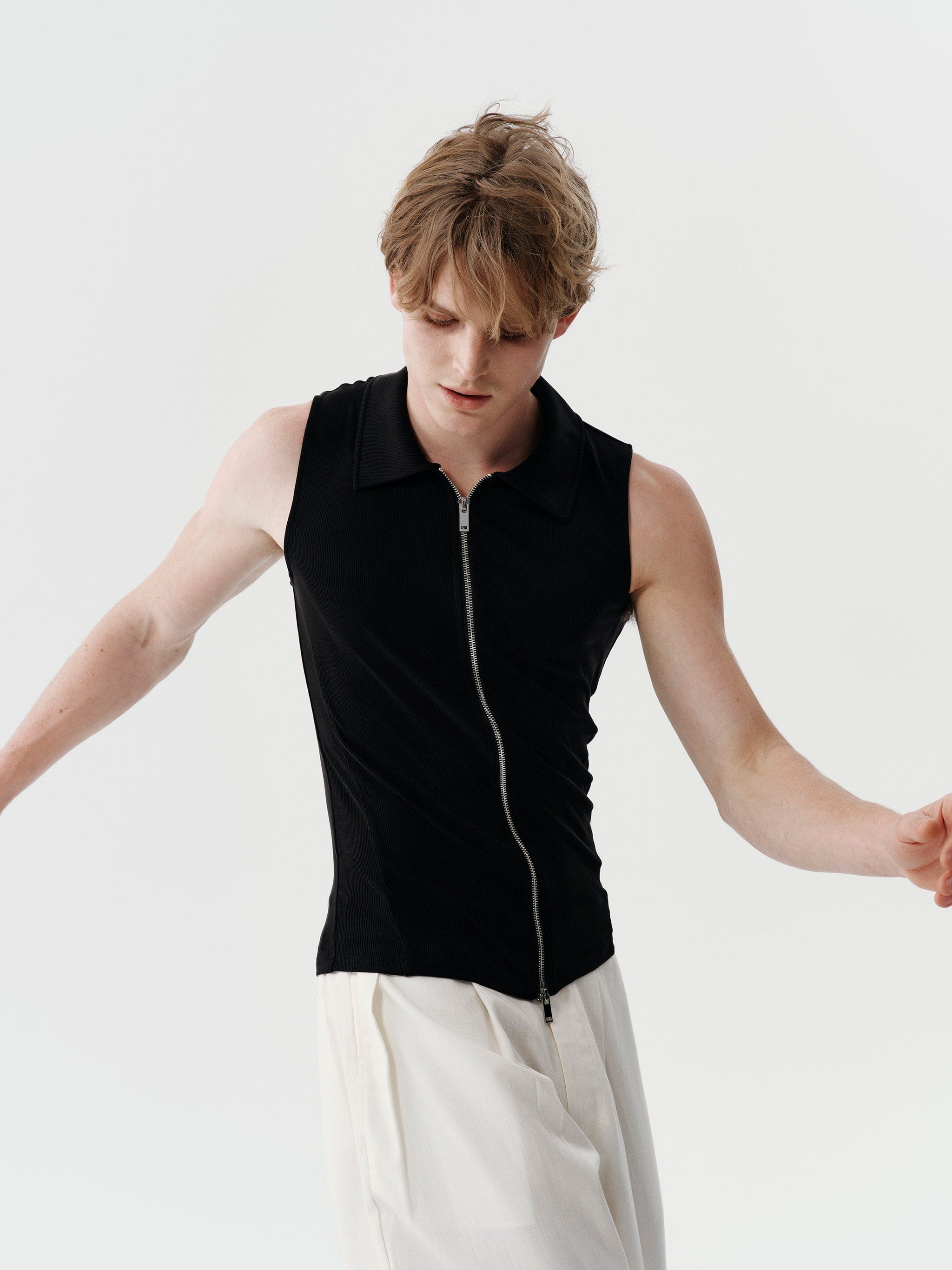Center Zip Vest in White