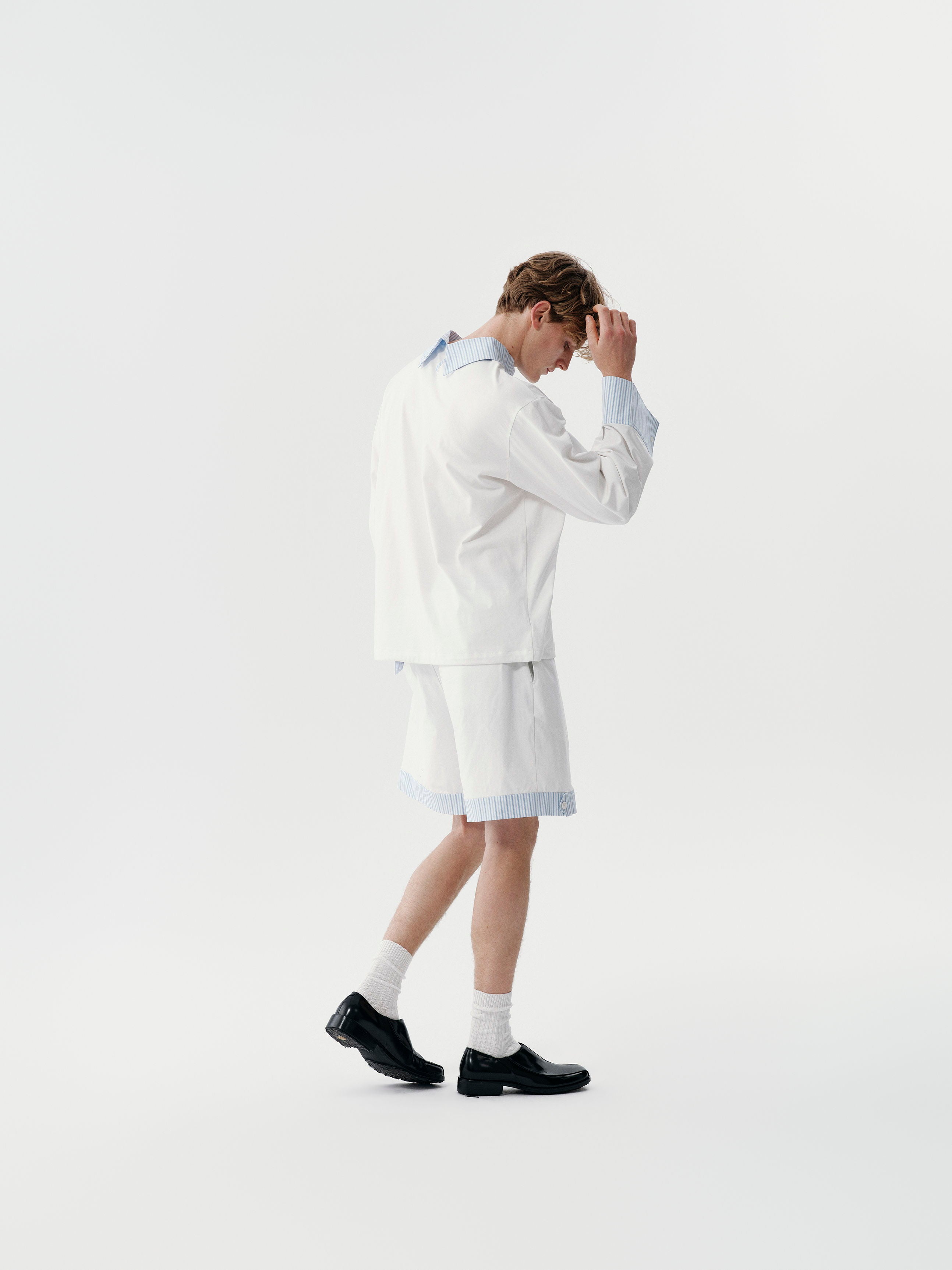 Shirt Collar Pullover in Black