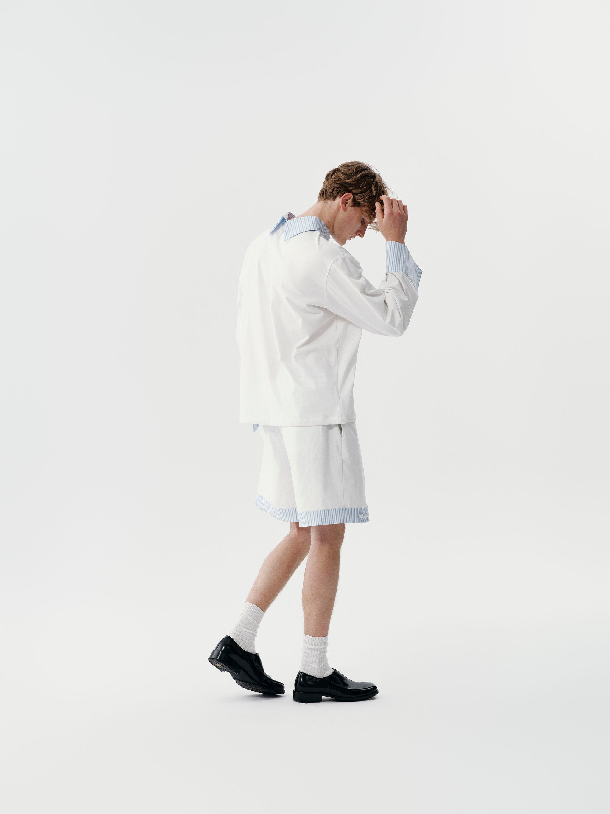 Shirt Collar Pullover in Black