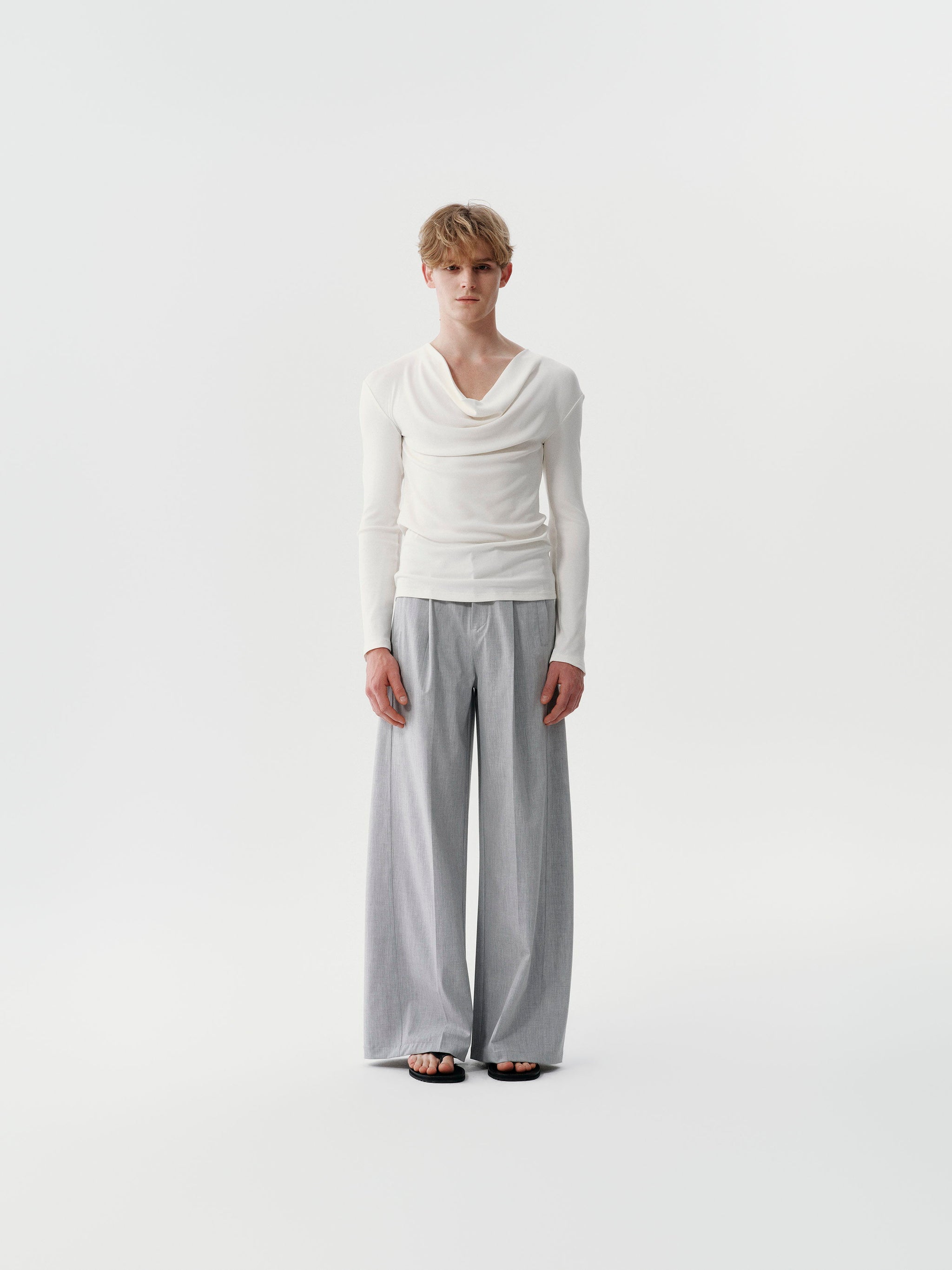 Shift Volume Trousers in Ash