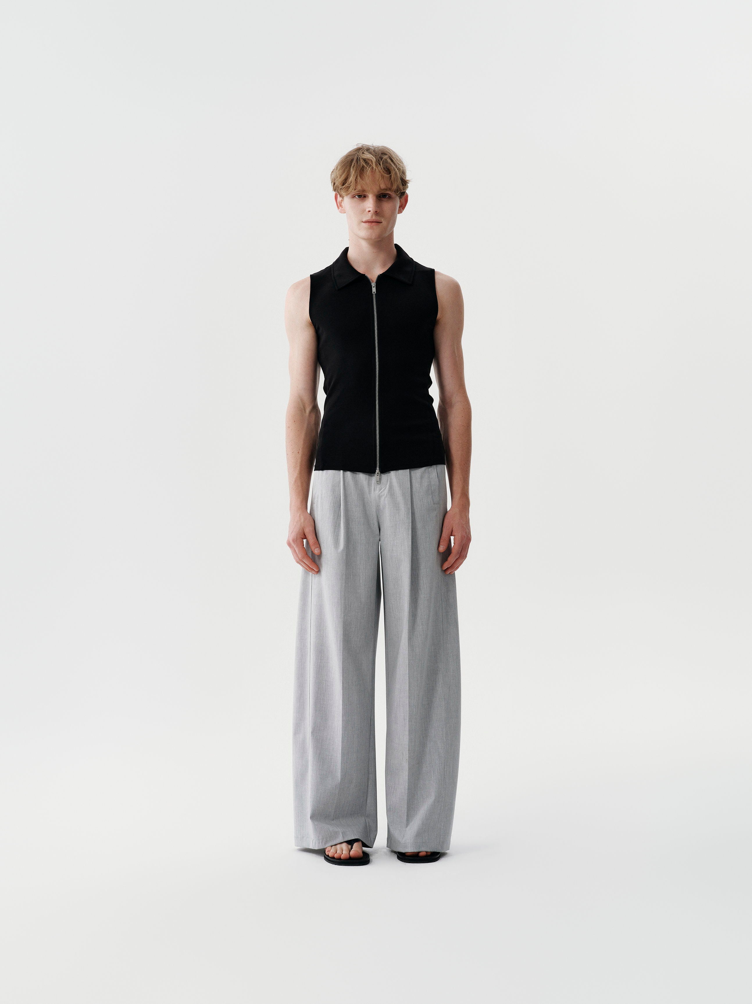 Center Zip Vest in Black