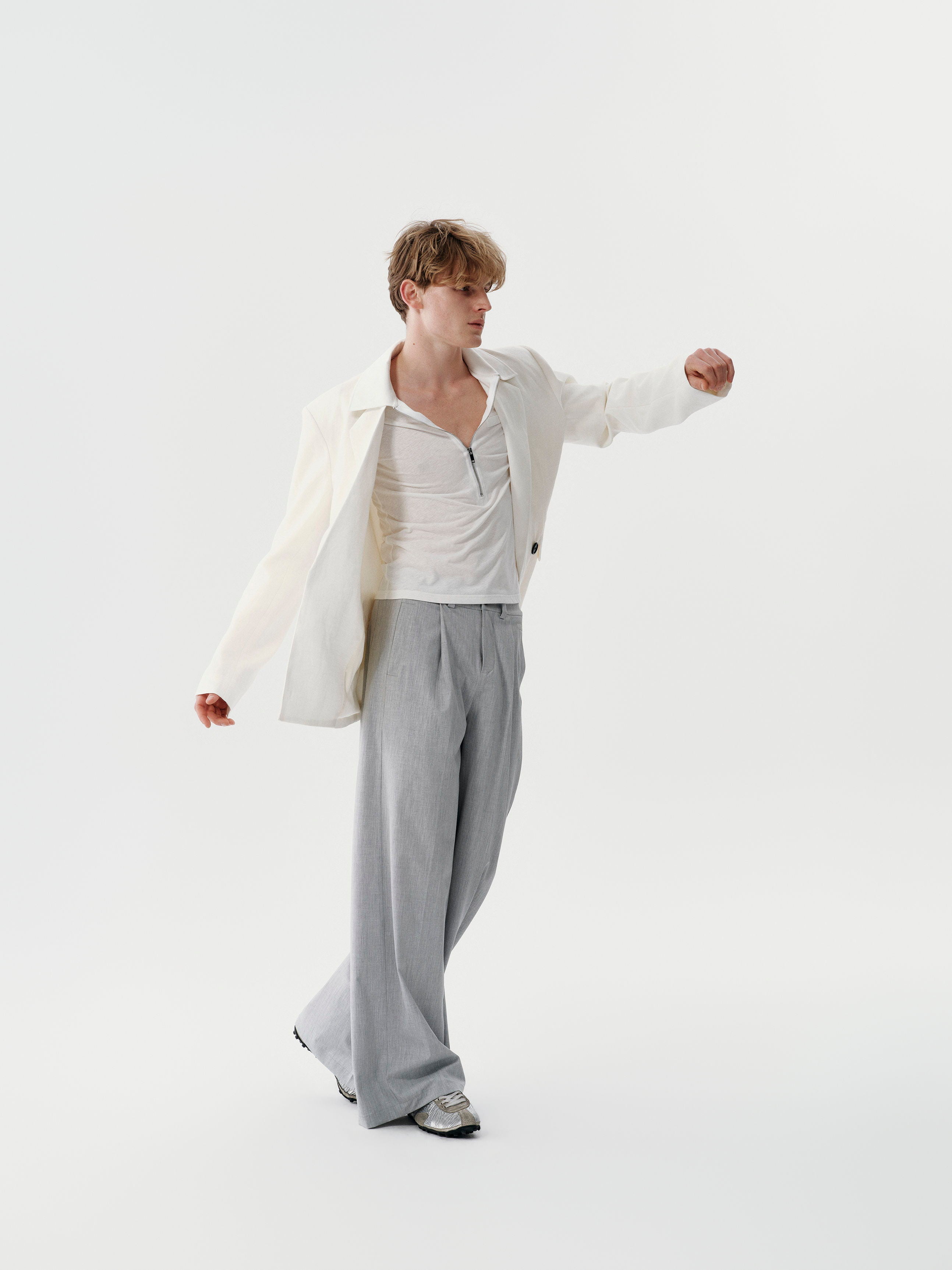 Shift Volume Trousers in Black