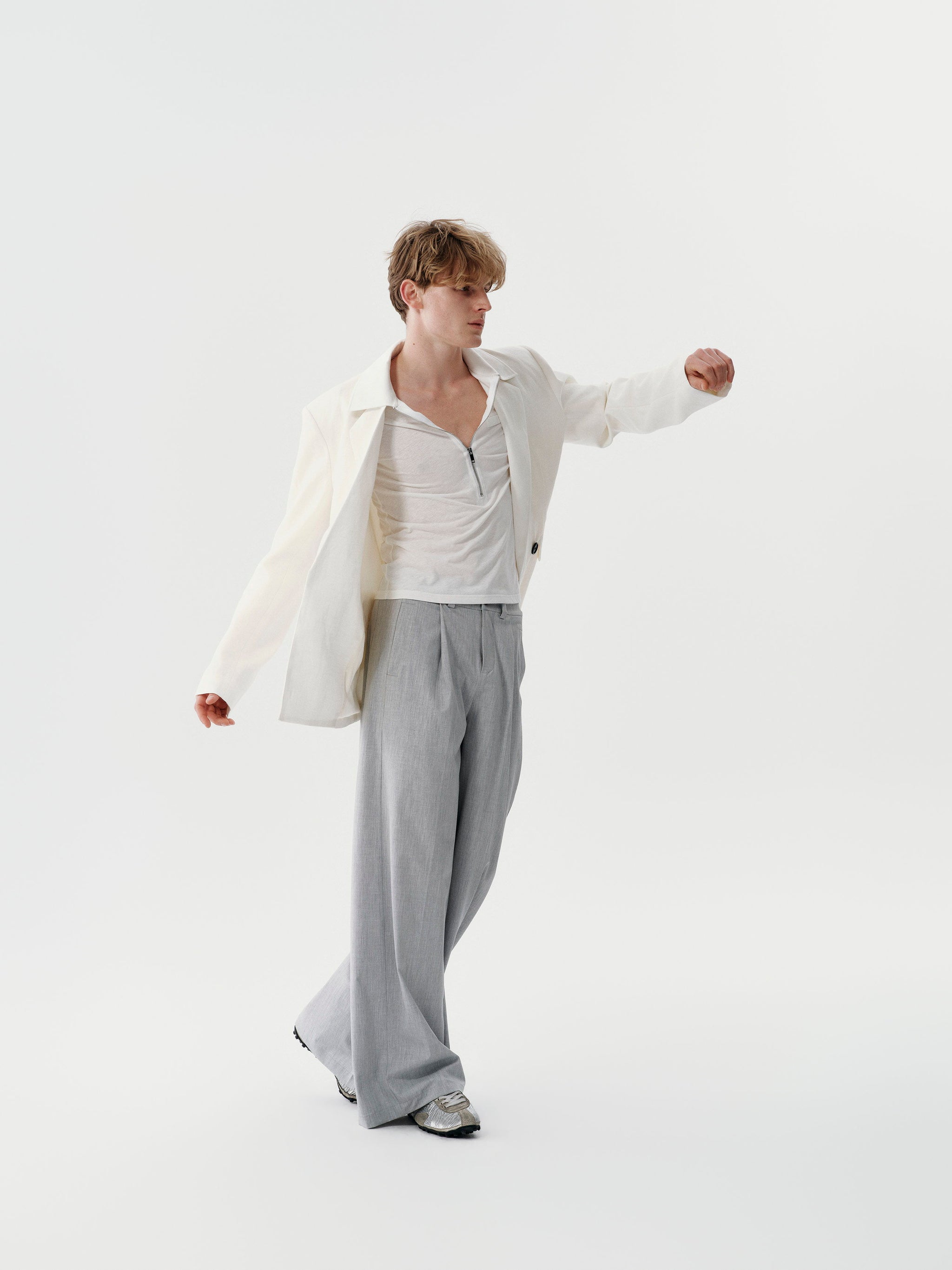 Shift Volume Trousers in Black