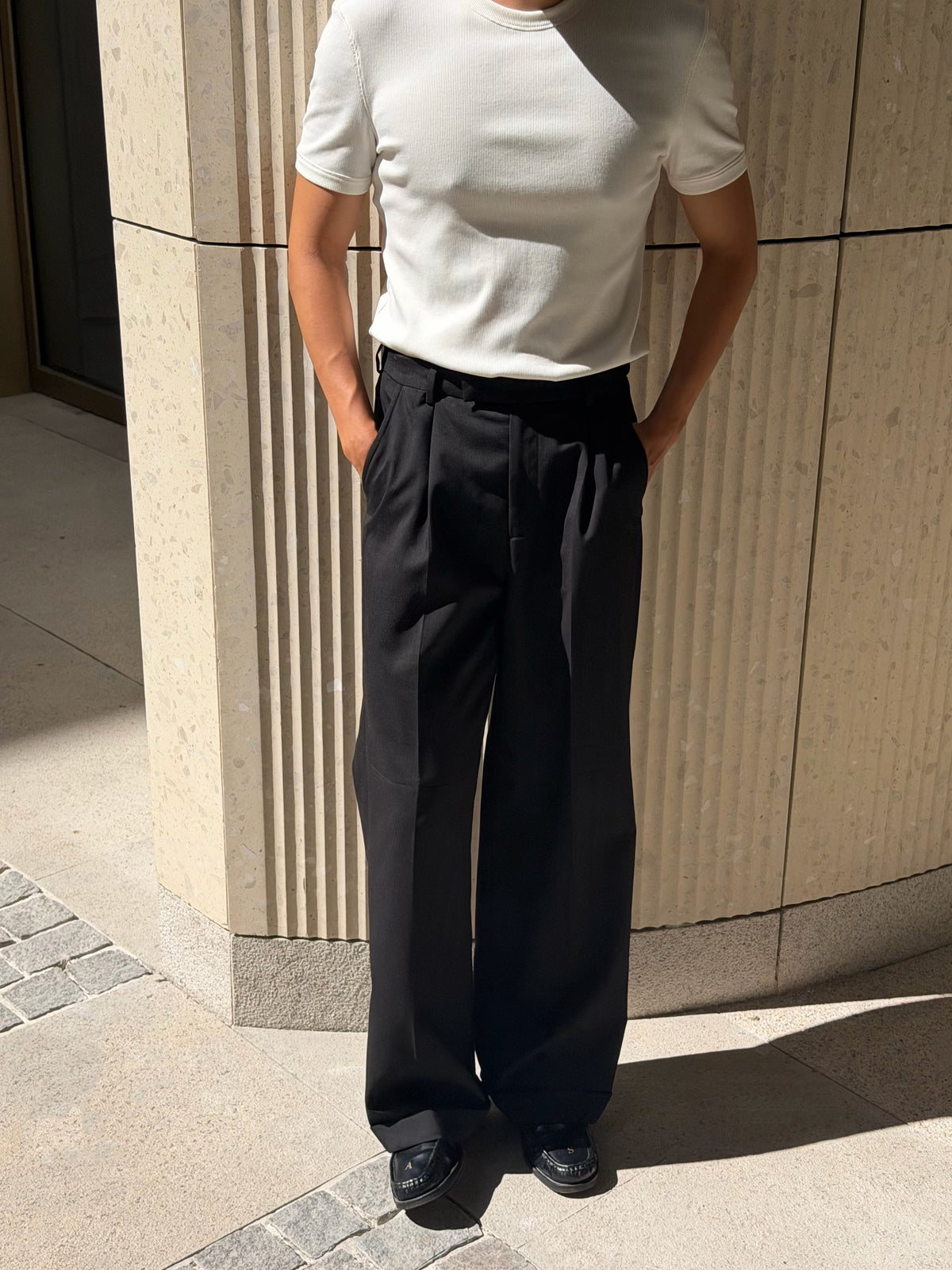 Single-Pleat Tapered Trousers