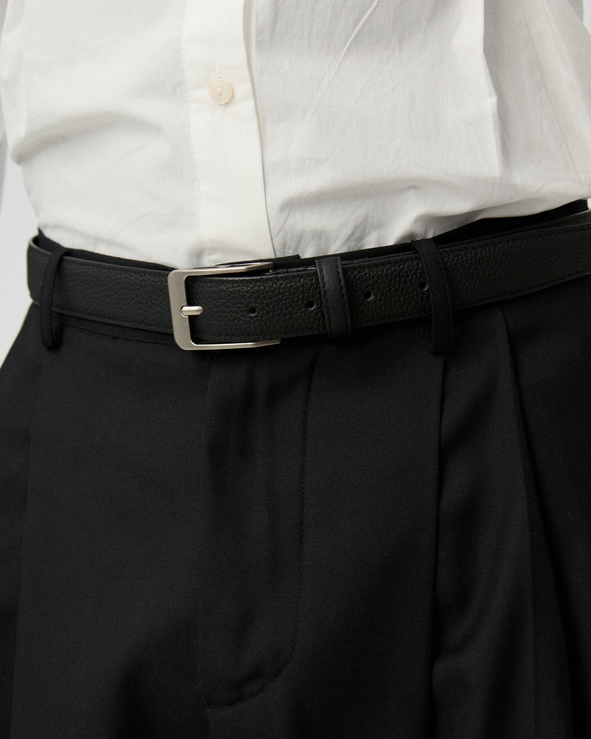 Sculpted Buckle Belt — styling view