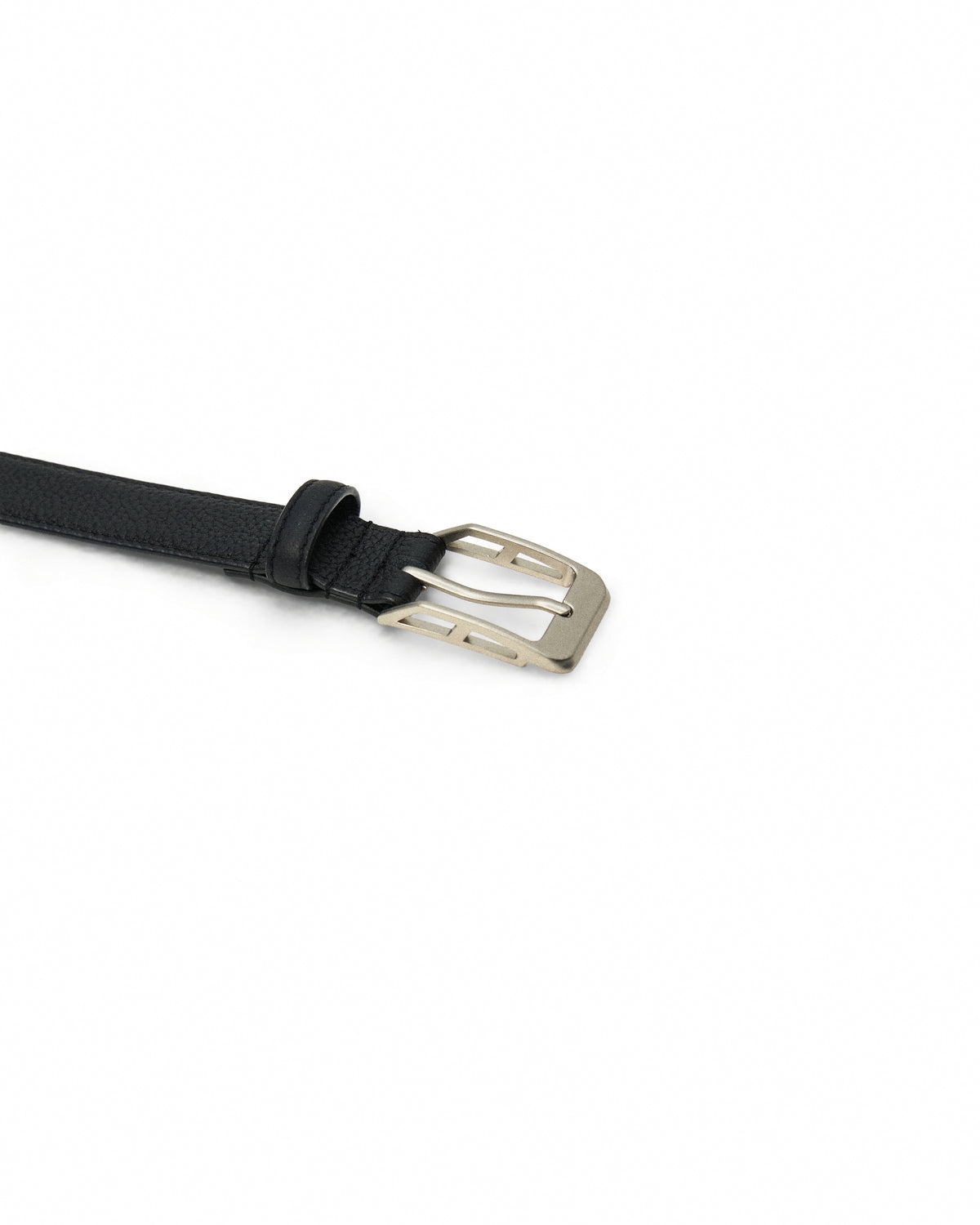 Sculpted Buckle Belt — product view