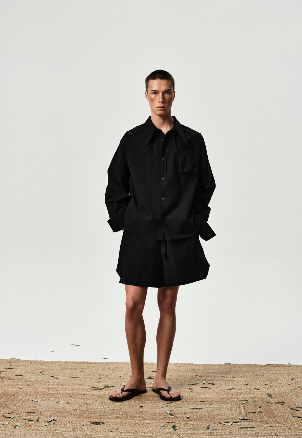 Ease Shorts in Black