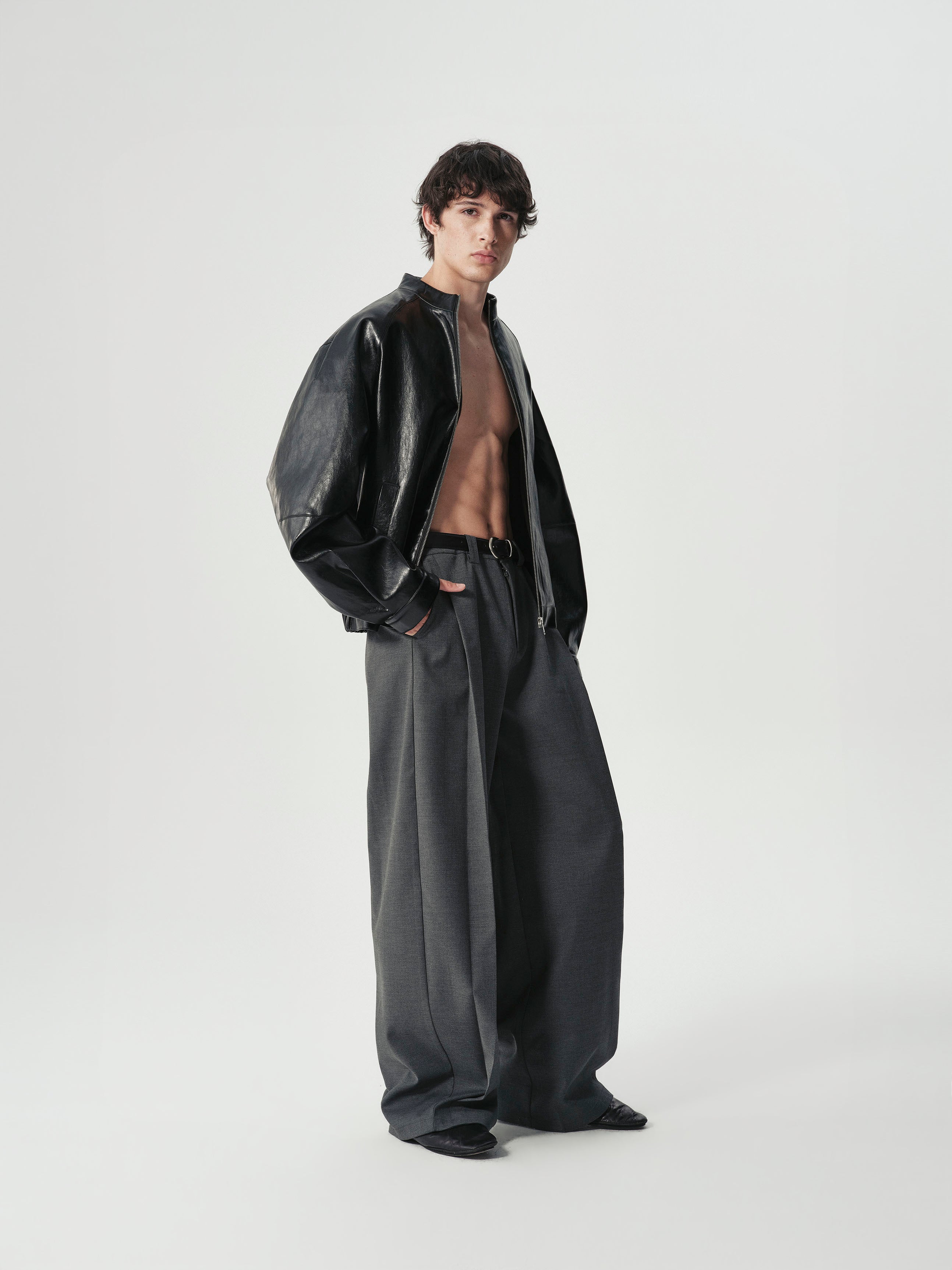 Pleated Barrel Trousers