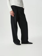 Single-Pleat Tapered Trousers