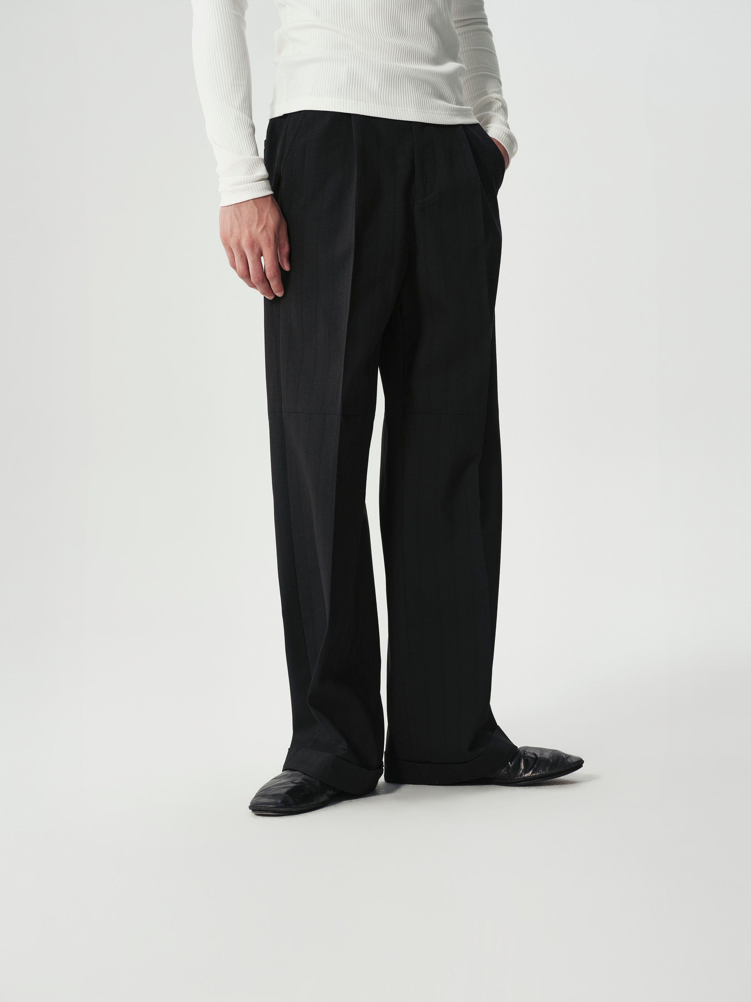 Single-Pleat Tapered Trousers in Black, main view