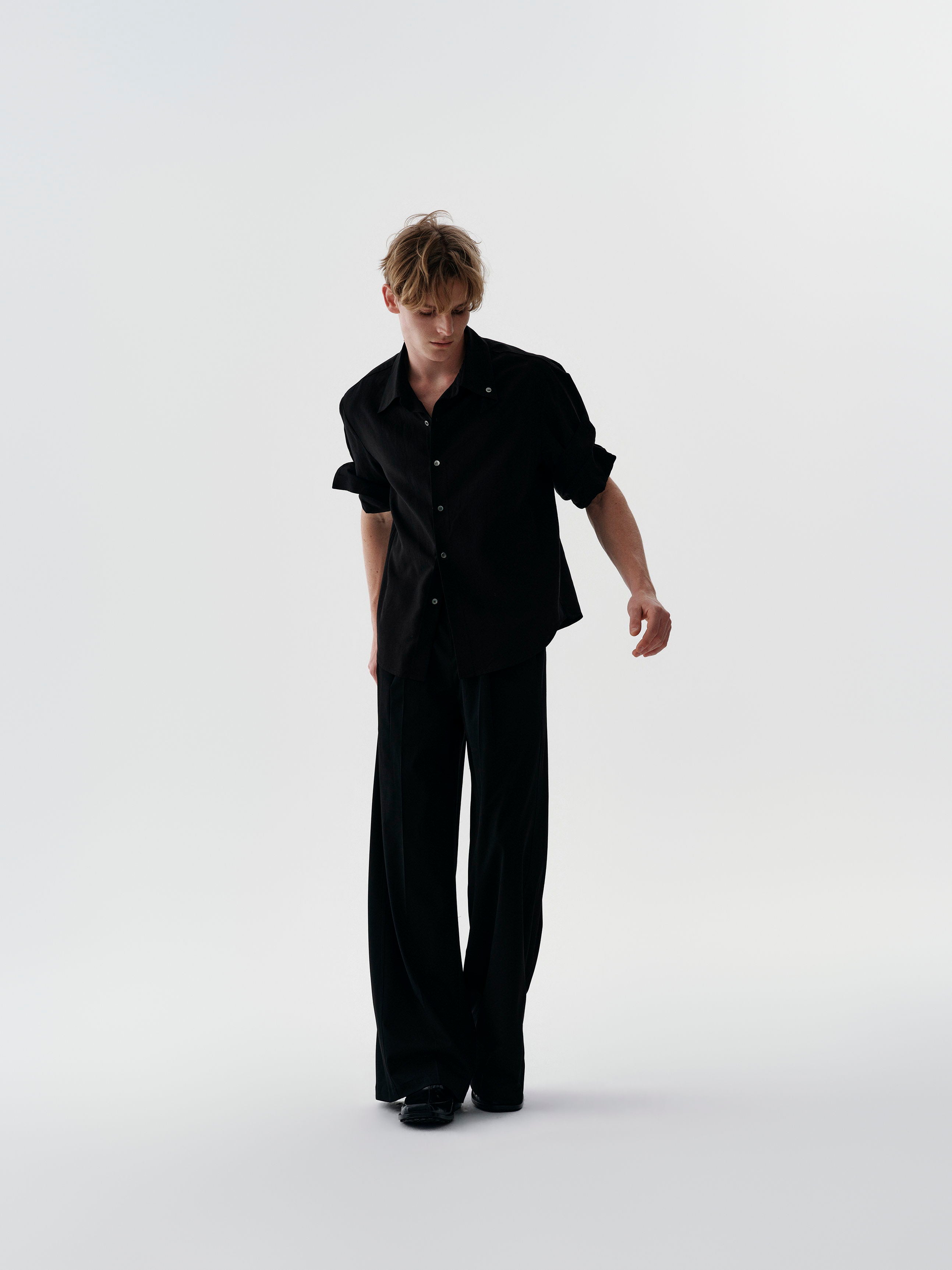 Echo Fold Shirt in Black