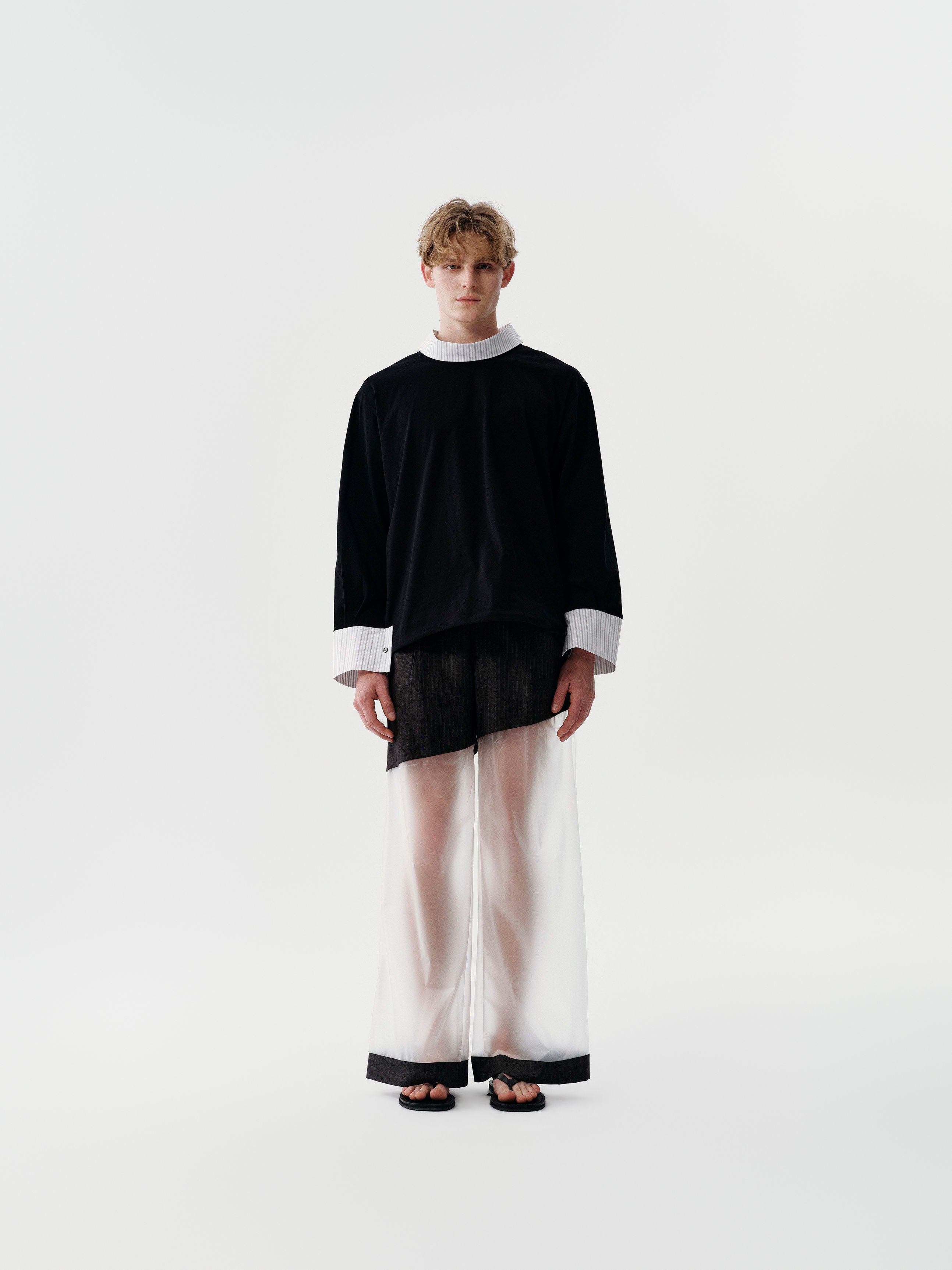 Surface Shift Pants in Black
