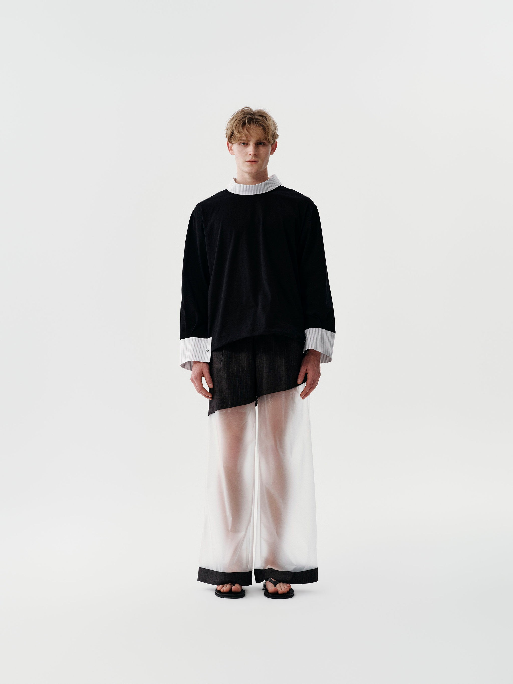 Surface Shift Pants in Black