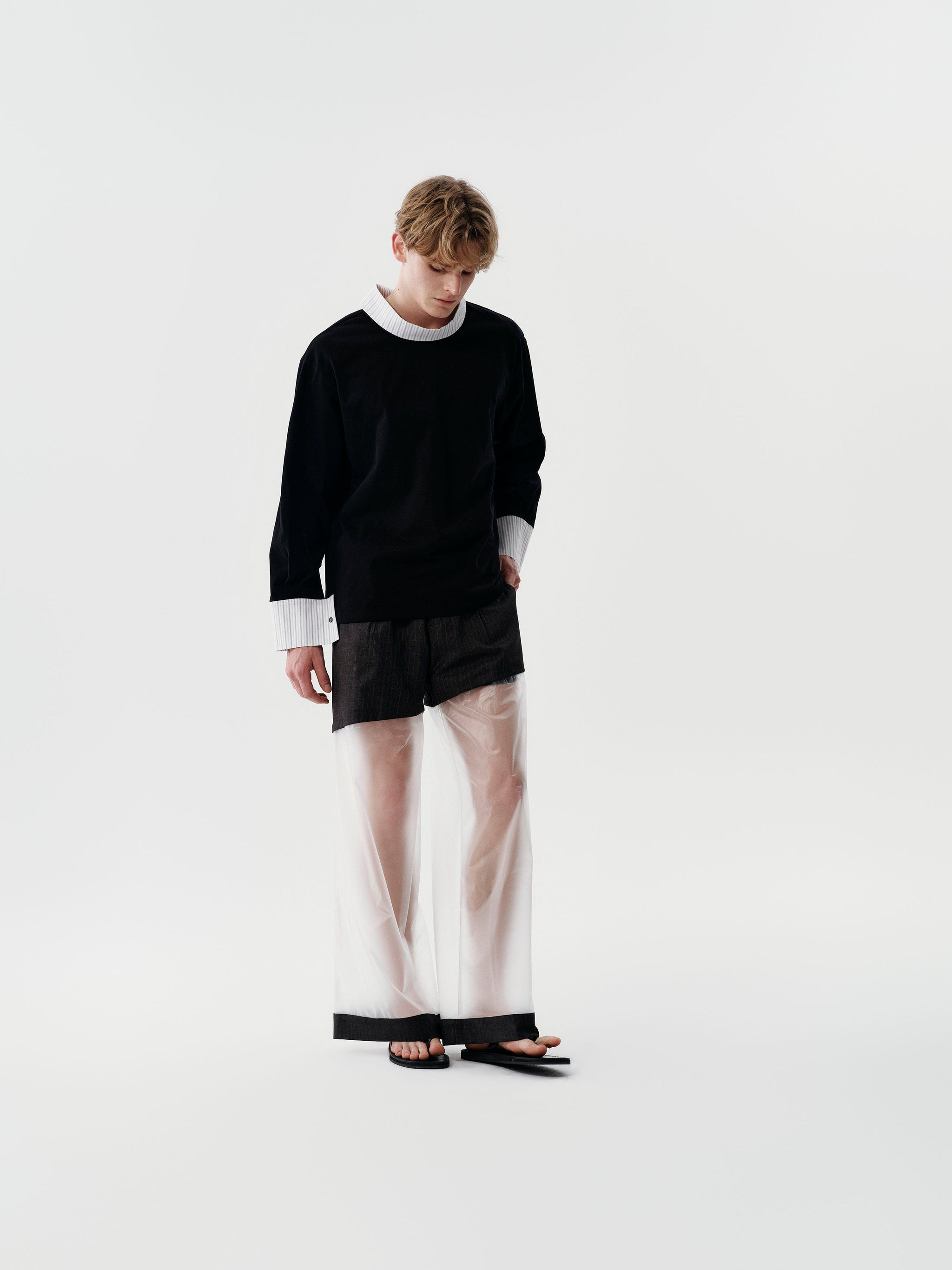 Shirt Collar Pullover in Black
