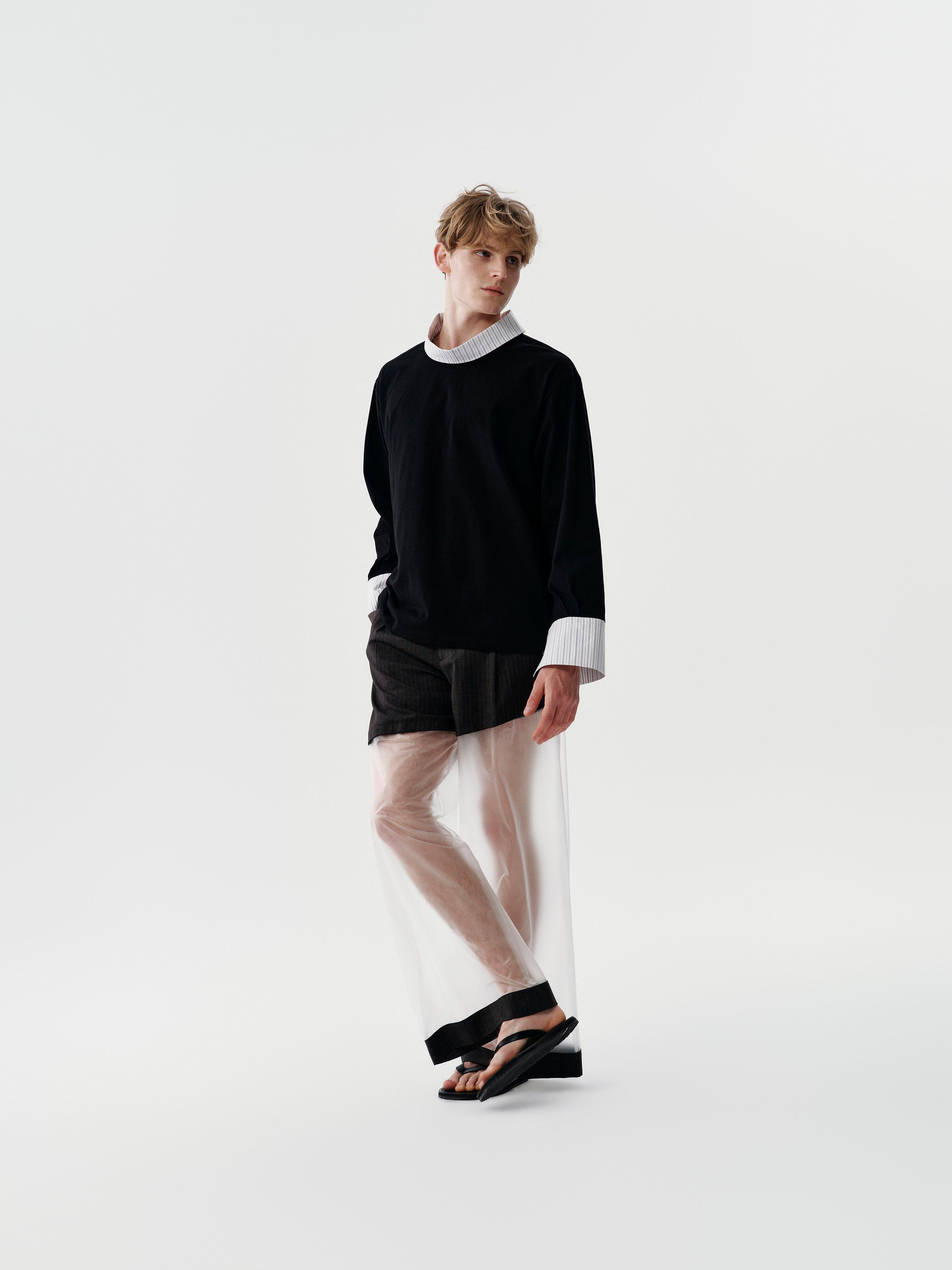 Surface Shift Pants in Black