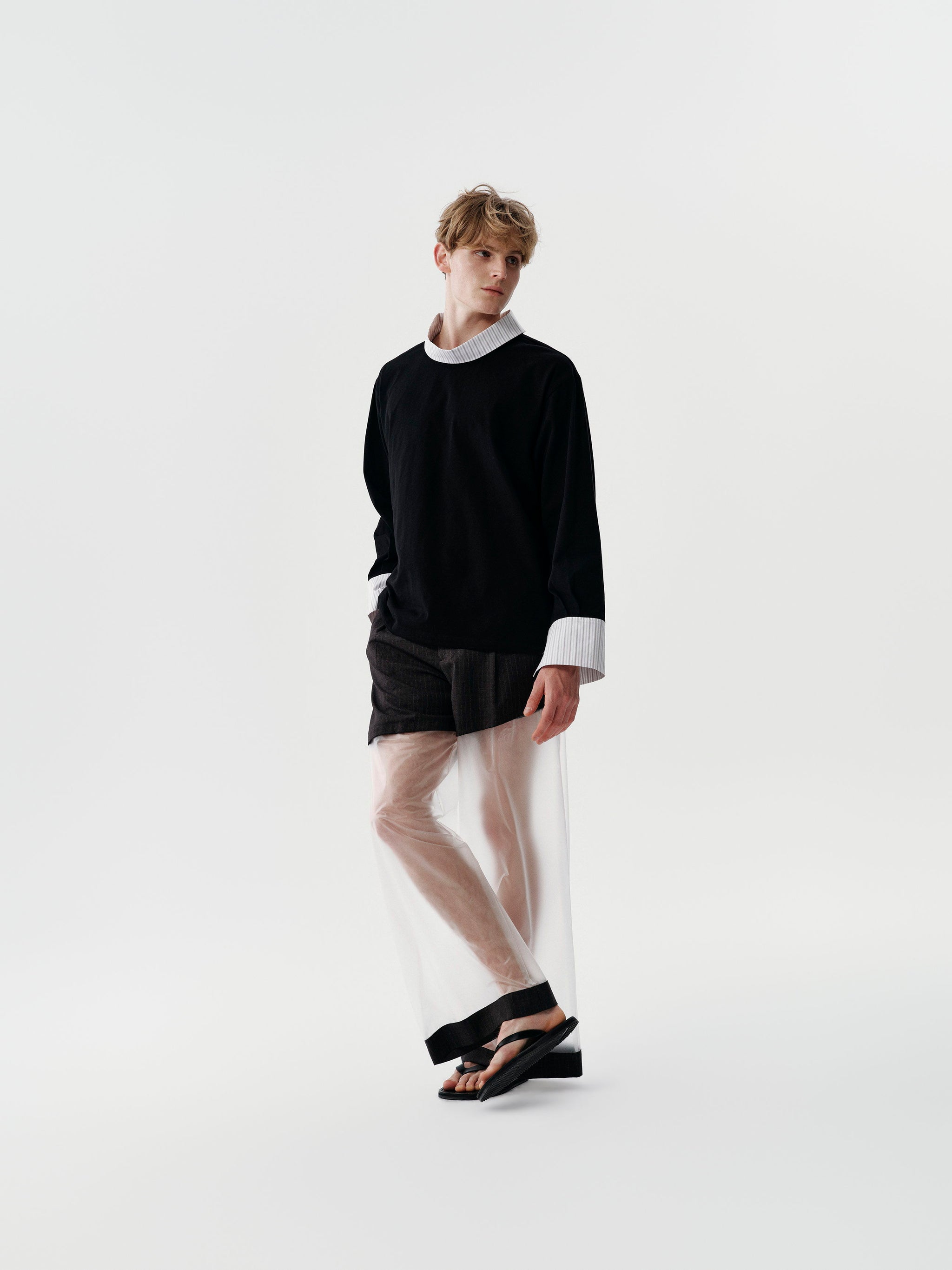 Surface Shift Pants in Black