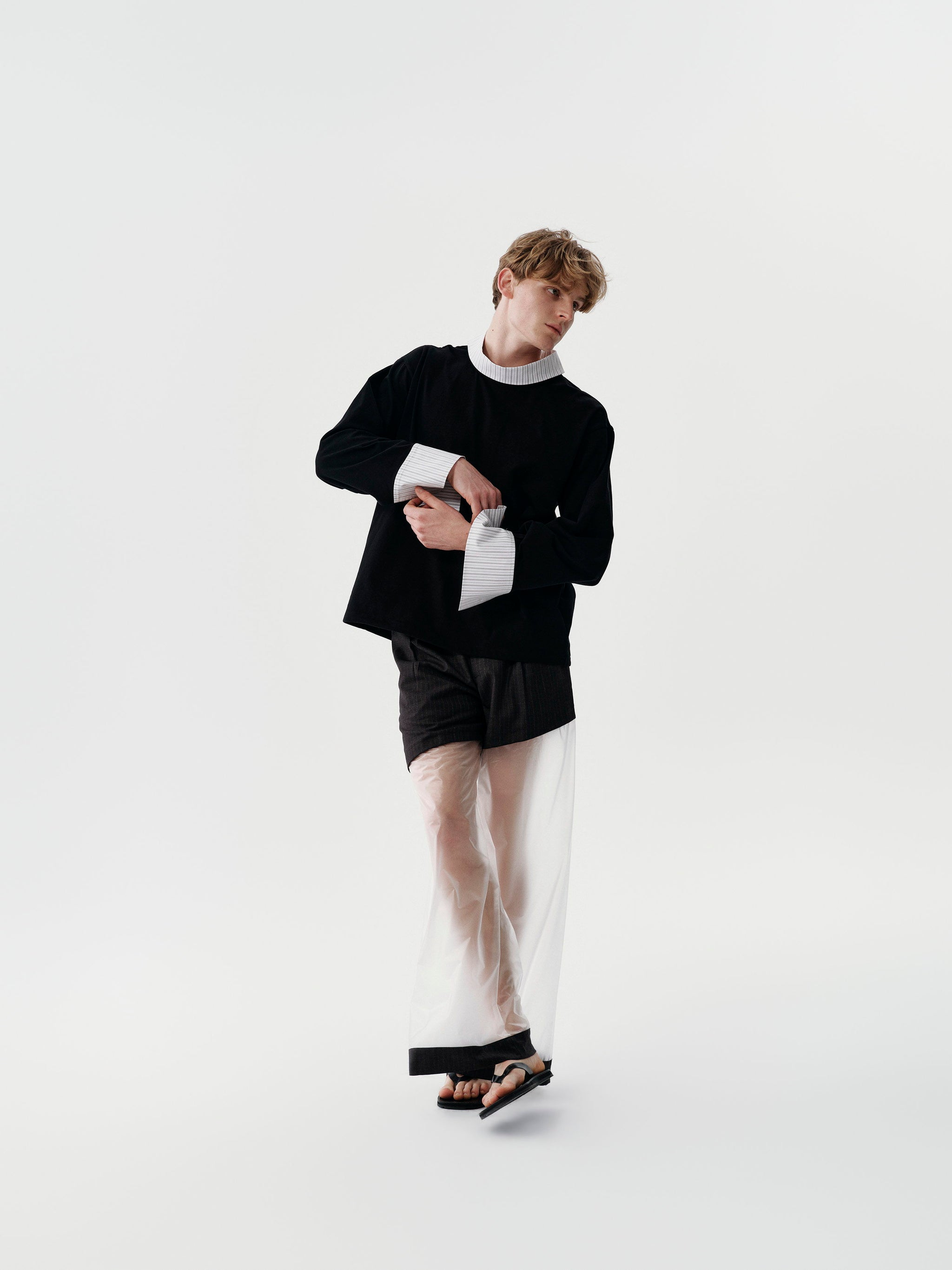 Surface Shift Pants in Black