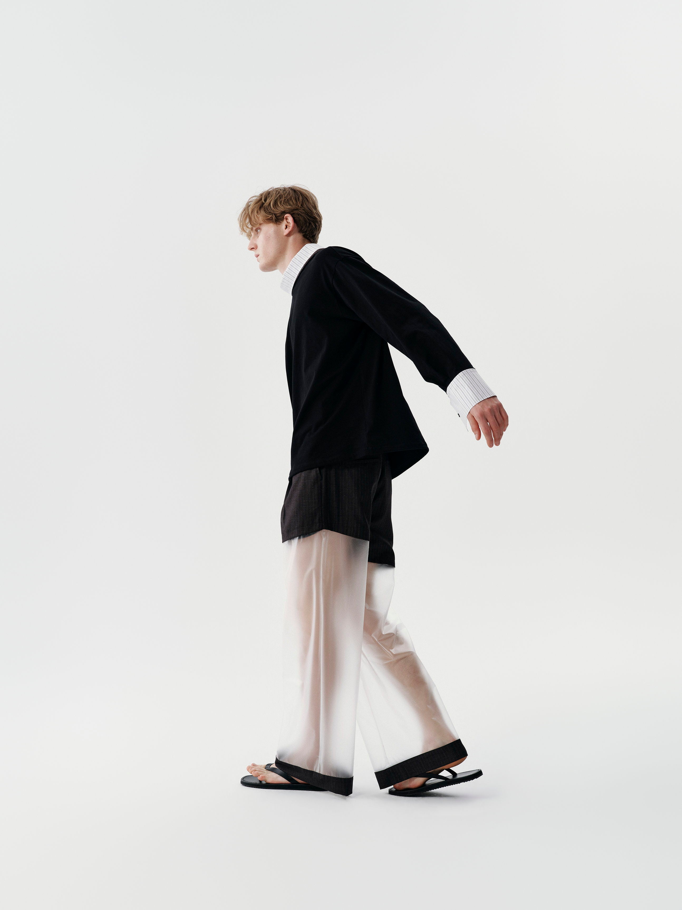 Surface Shift Pants in Black