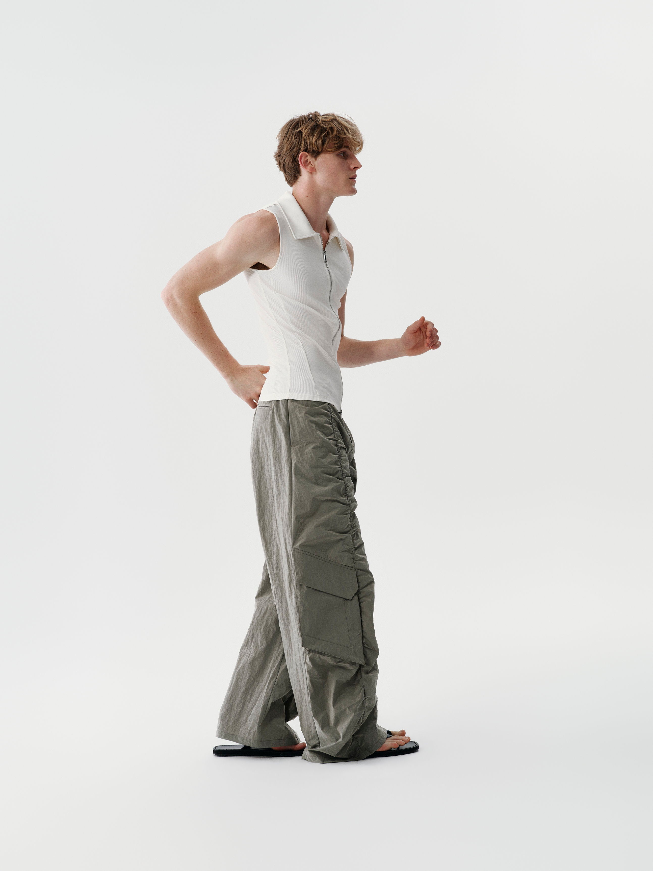Center Zip Vest in White
