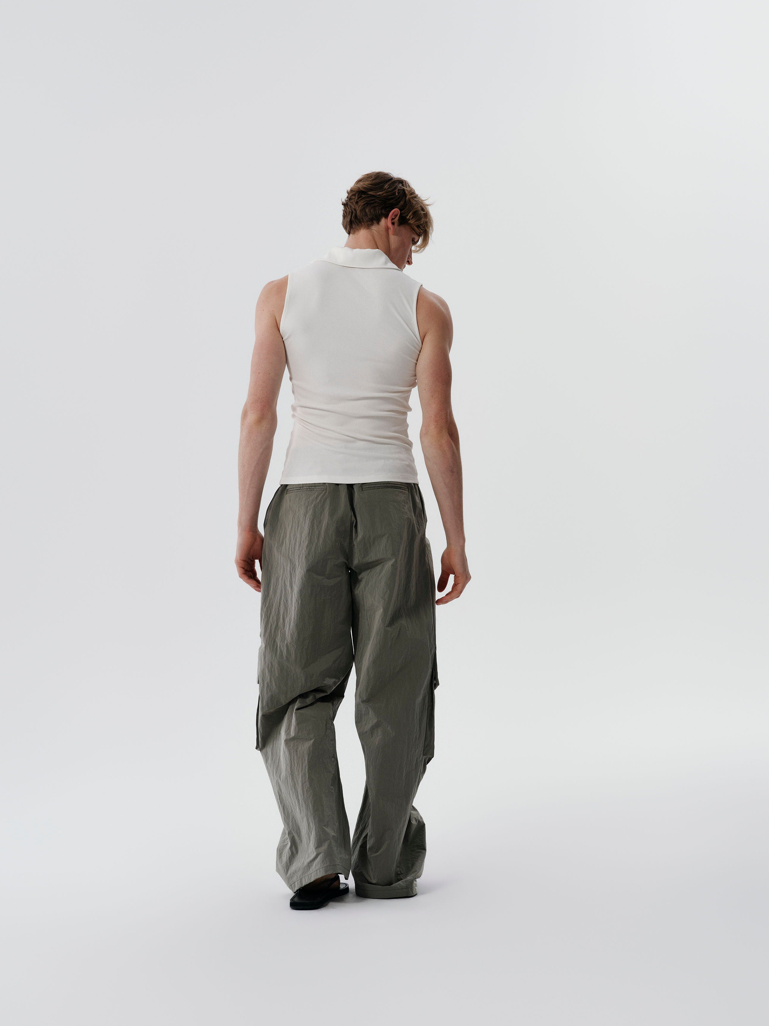 Center Zip Vest in White