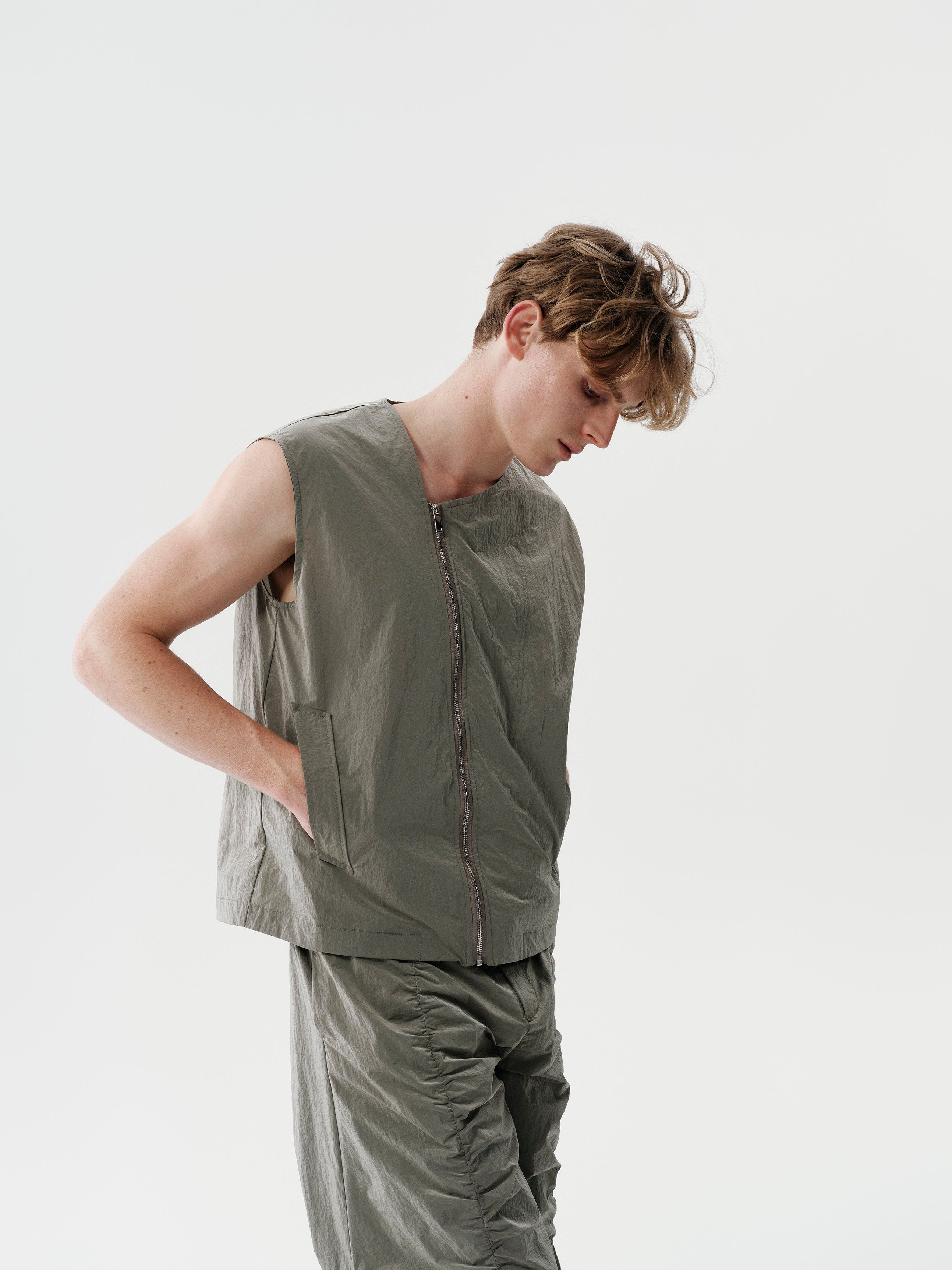 Diagonal Zip Vest in Black