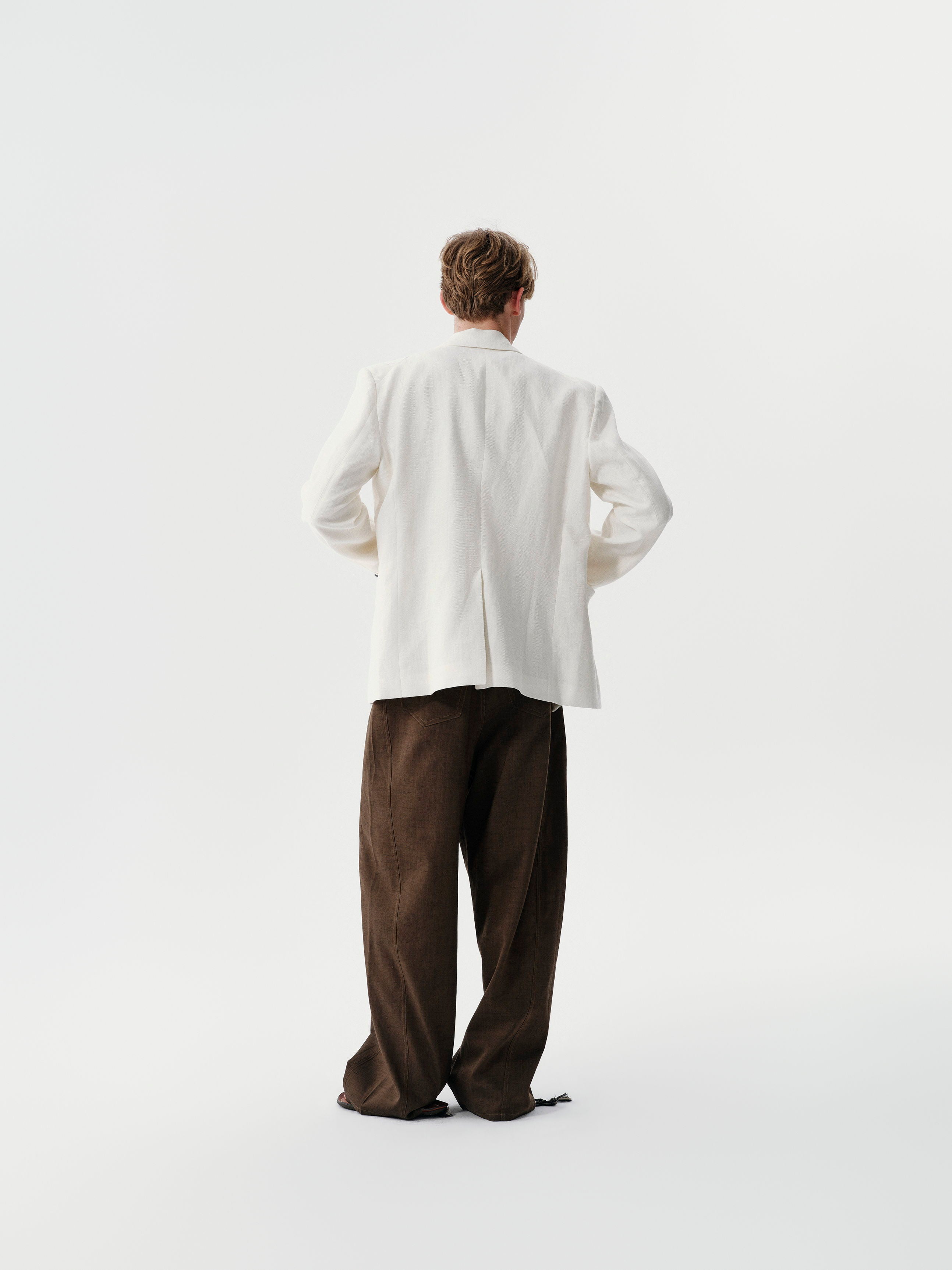Contour Light Blazer in White
