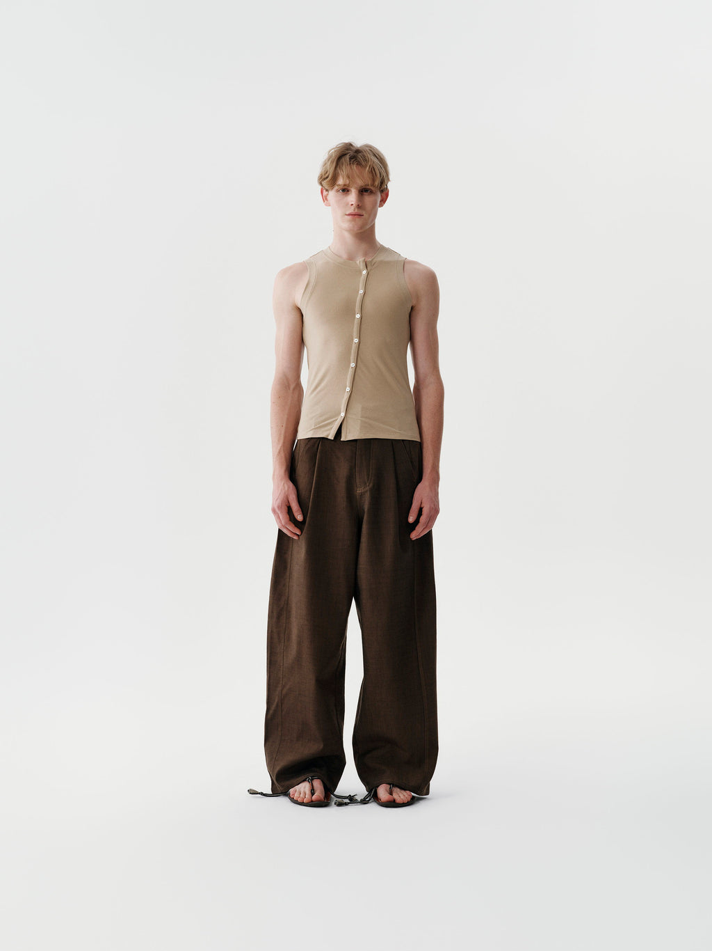 Contour Pleat Trousers in Umber
