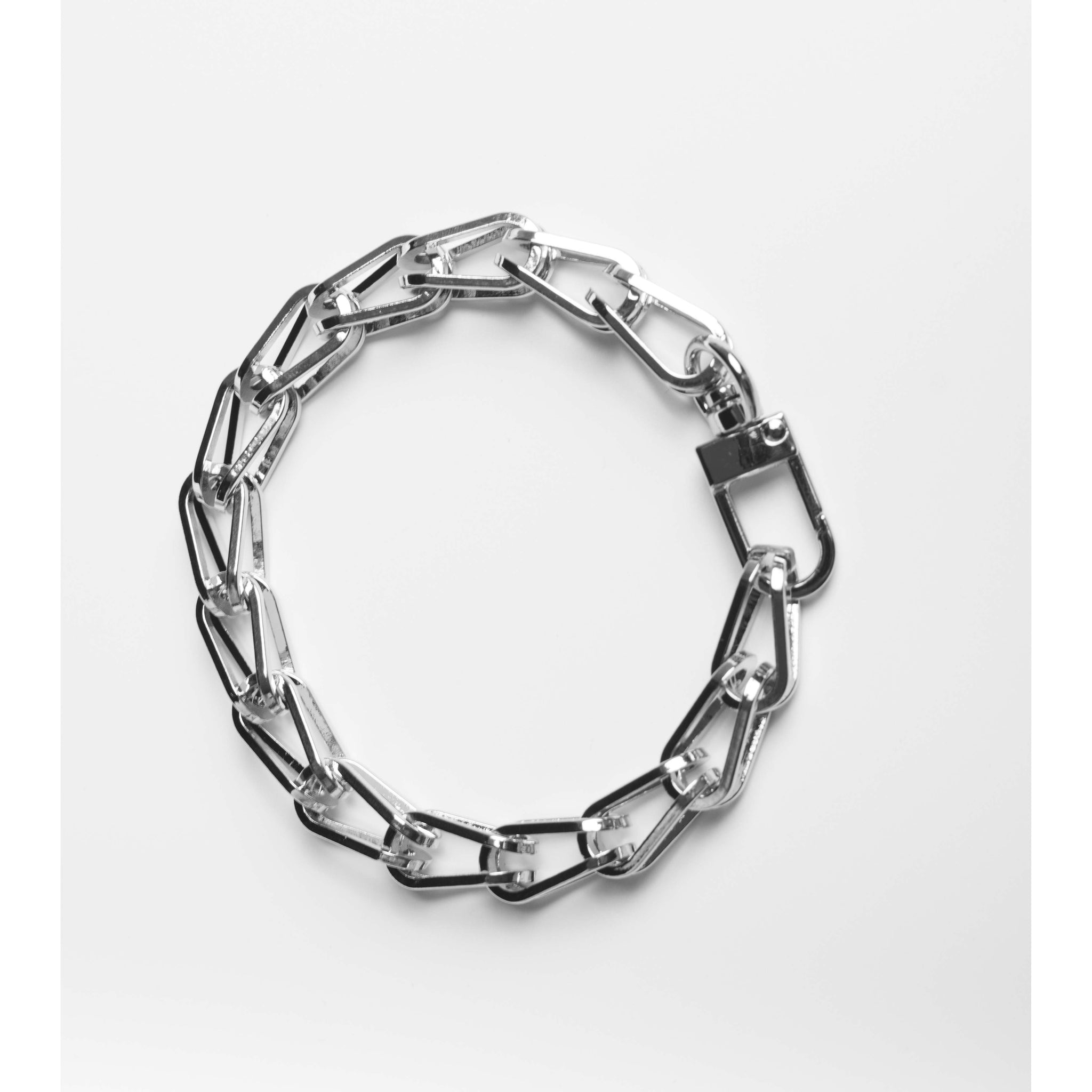 Durable chain bracelet with clasp