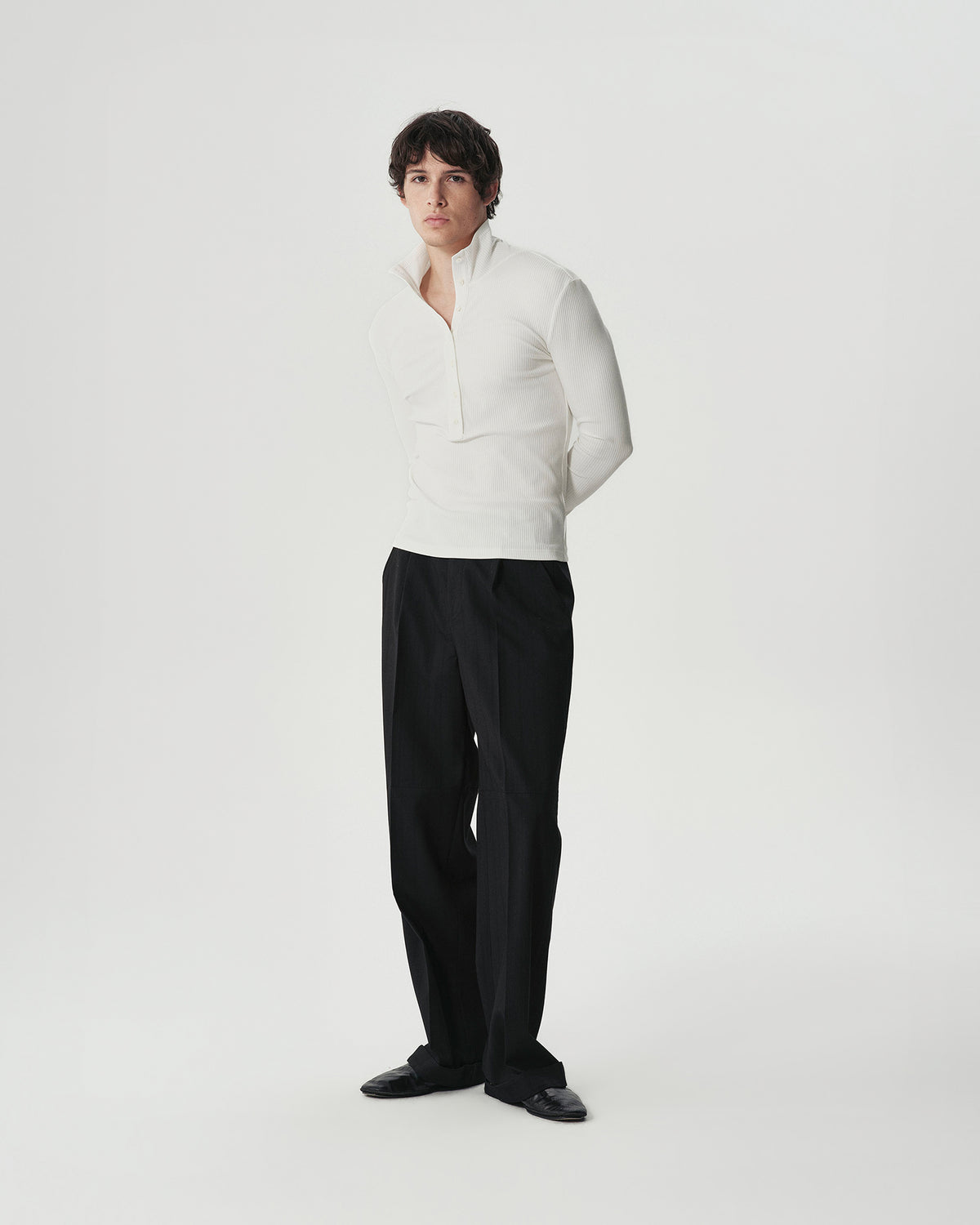 Single-Pleat Tapered Trousers