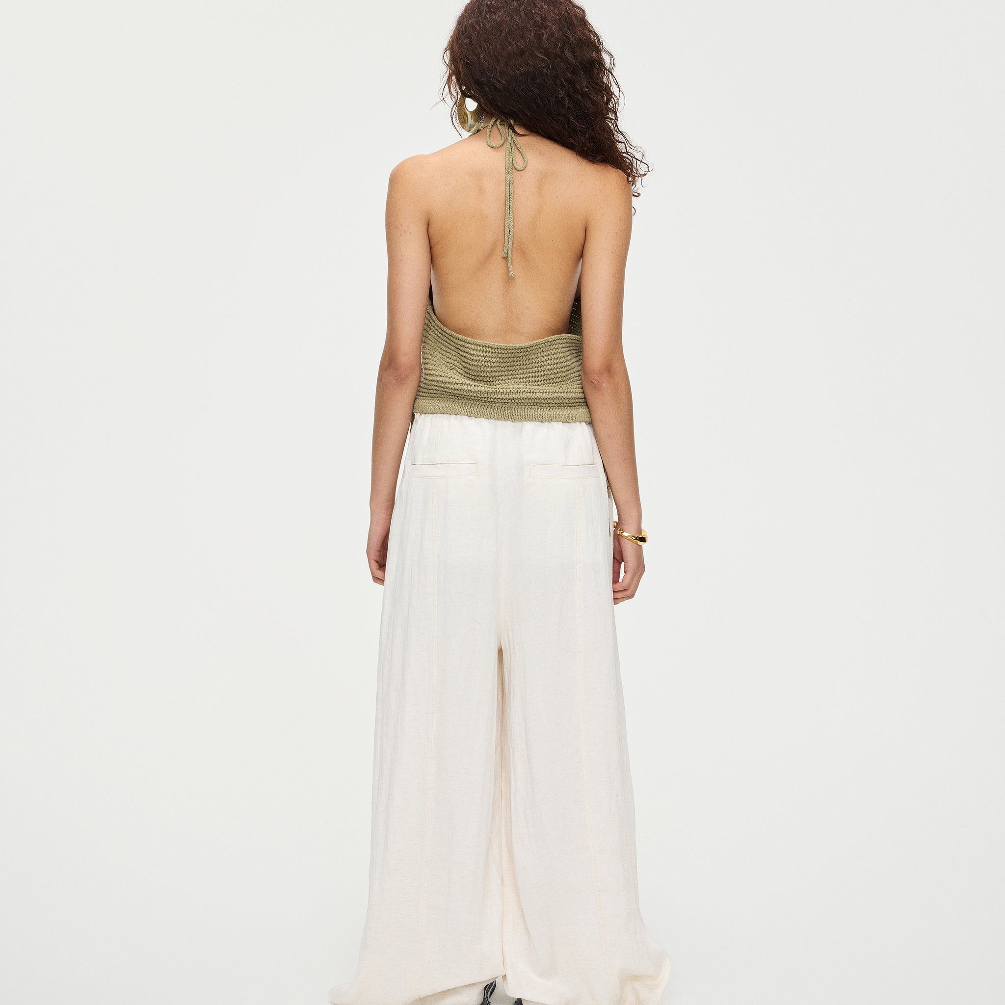 Bareedge Top