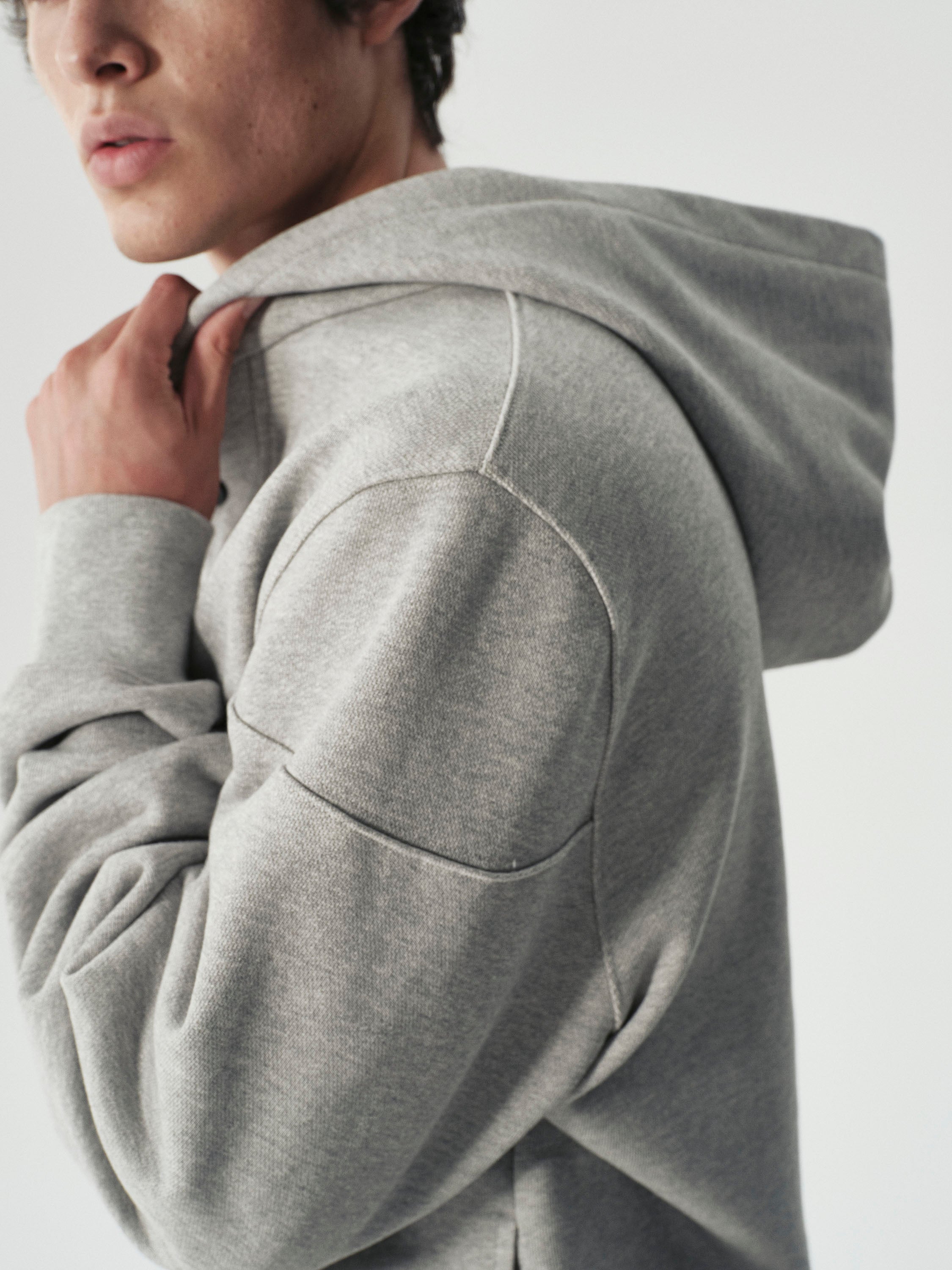 Henley Hoodie in Gray