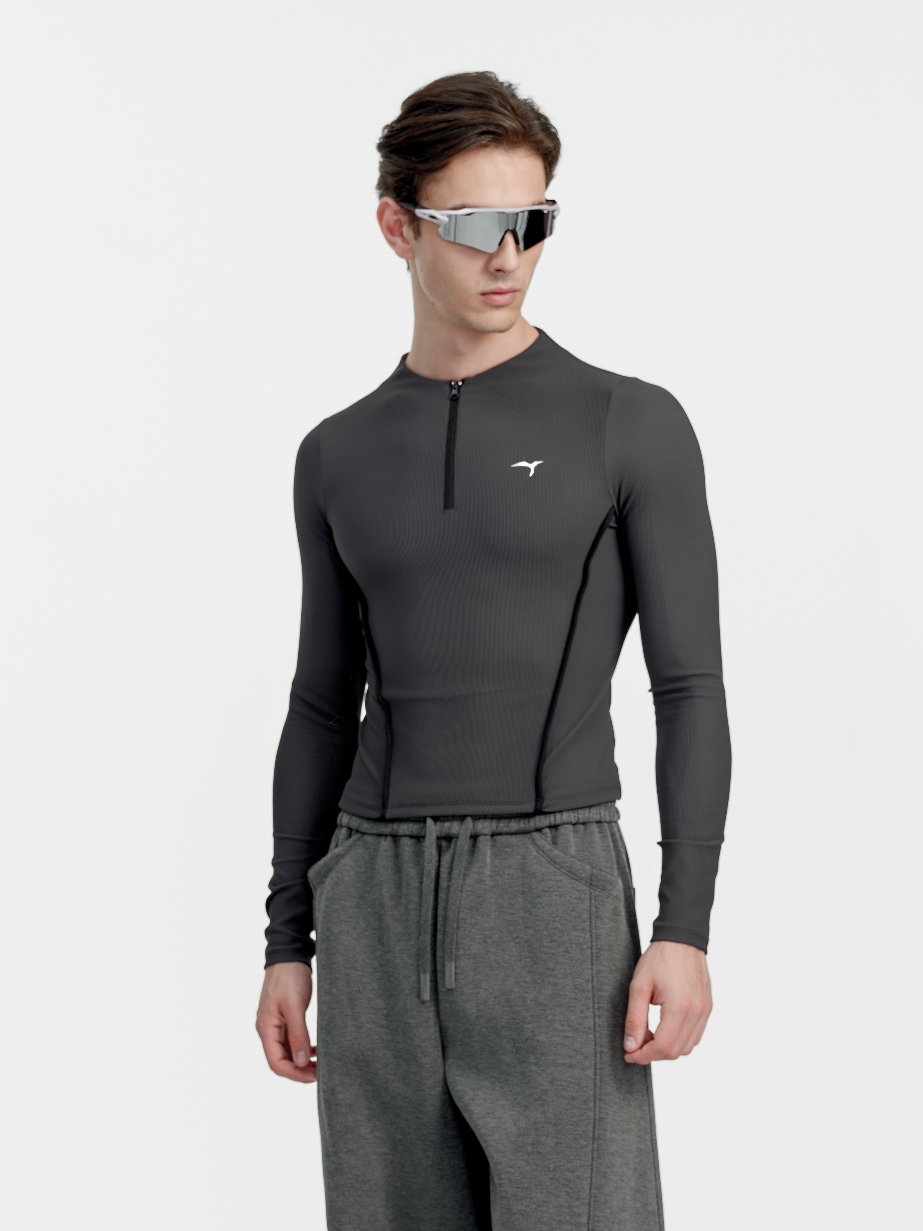 TechNomad Top - YHONE